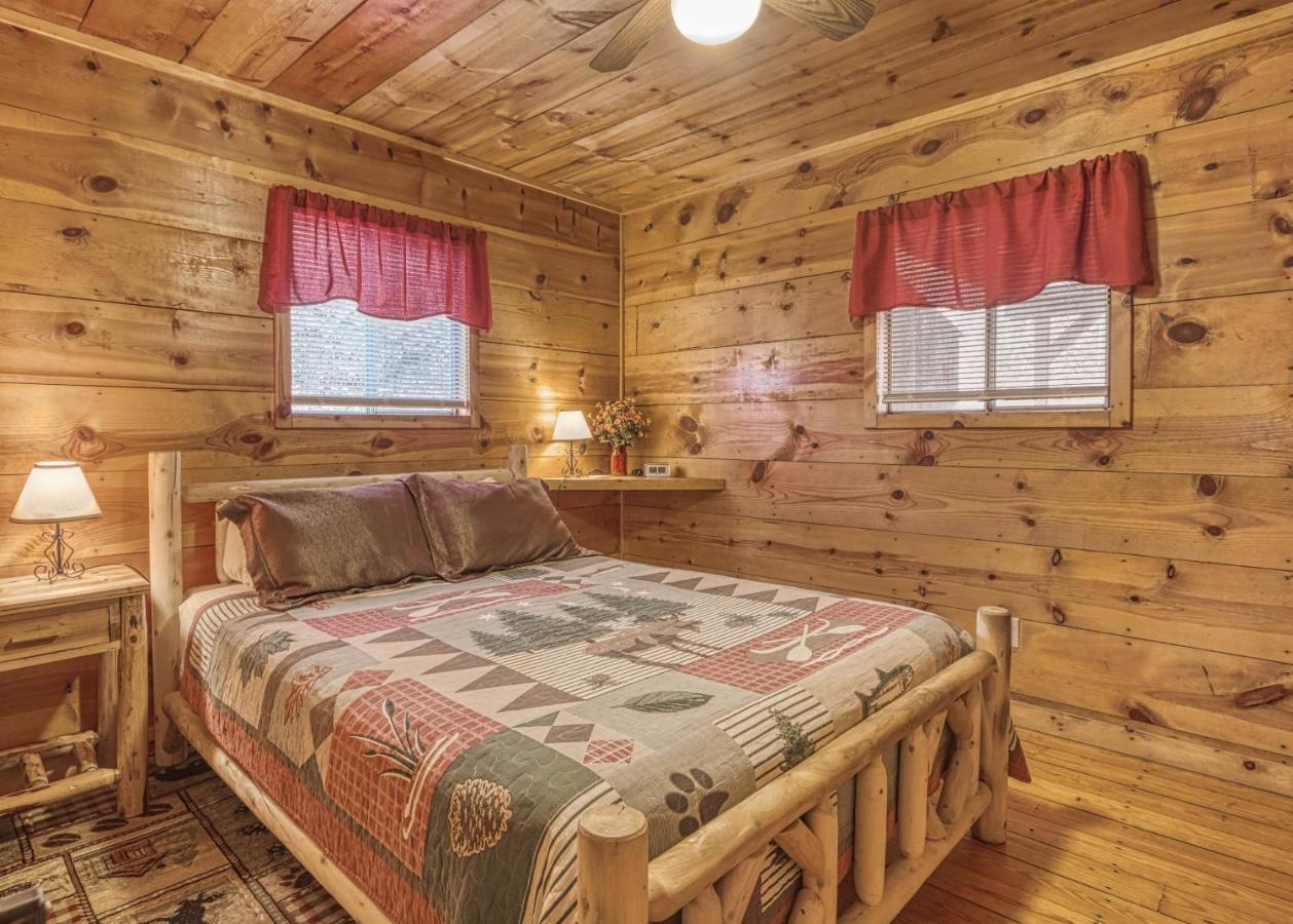 Bear Den, Hot Tub, 1089 Of Free Attraction Tickets For Each Paid Day, Dollywood And More! Sevierville Zewnętrze zdjęcie